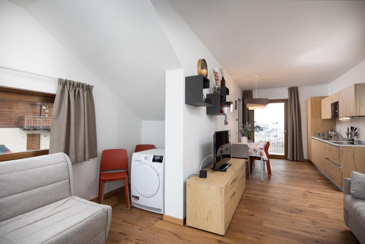Casa Noemi Lägenhet Livigno Exteriör bild