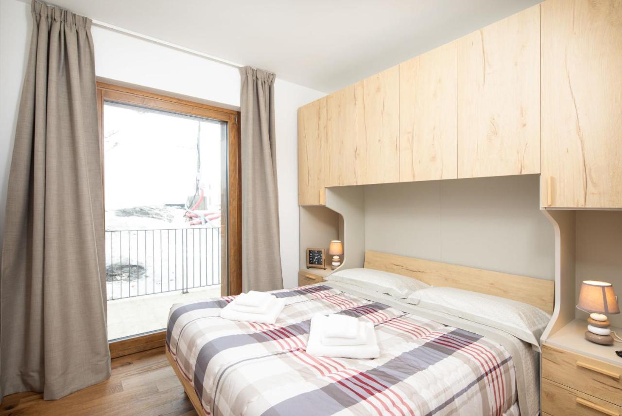 Casa Noemi Lägenhet Livigno Exteriör bild